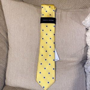 💛💙💛NWT Tommy Hilfiger Silk/Polyester Polka Dotted Tie